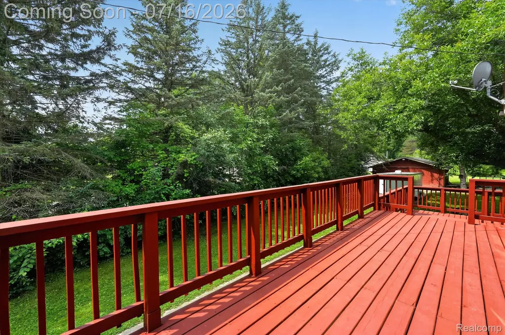 11210 Linden Road Fenton Charter Township MI 48451