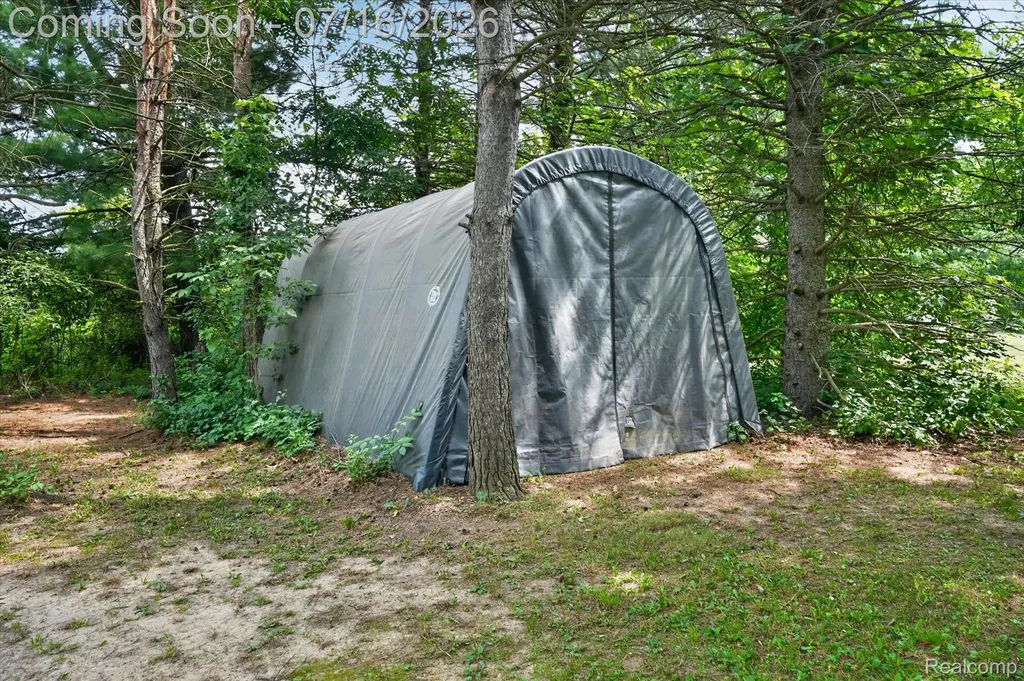 11210 Linden Road Fenton Charter Township MI 48451