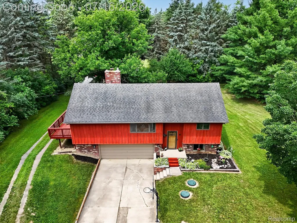 11210 Linden Road Fenton Charter Township MI 48451