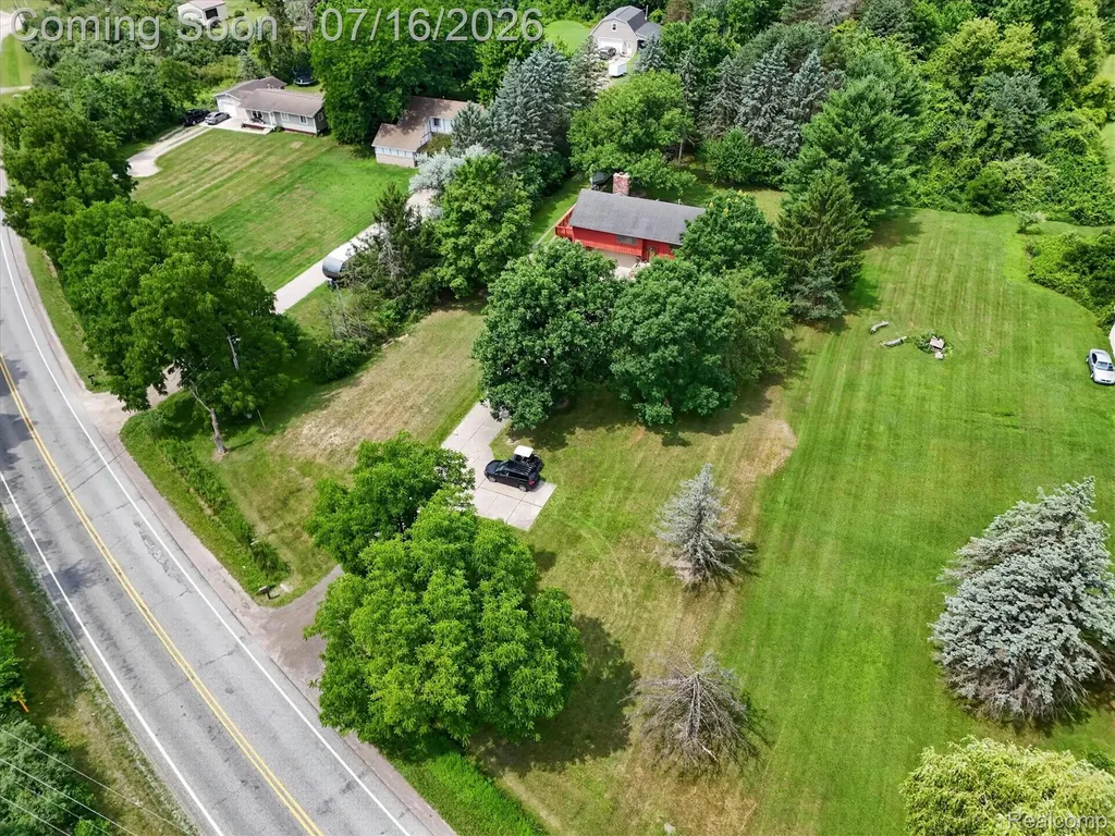 11210 Linden Road Fenton Charter Township MI 48451