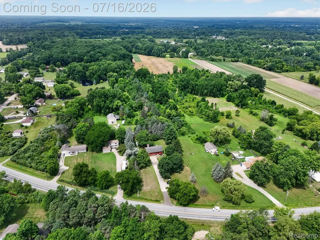 11210 Linden Road Fenton Charter Township MI 48451