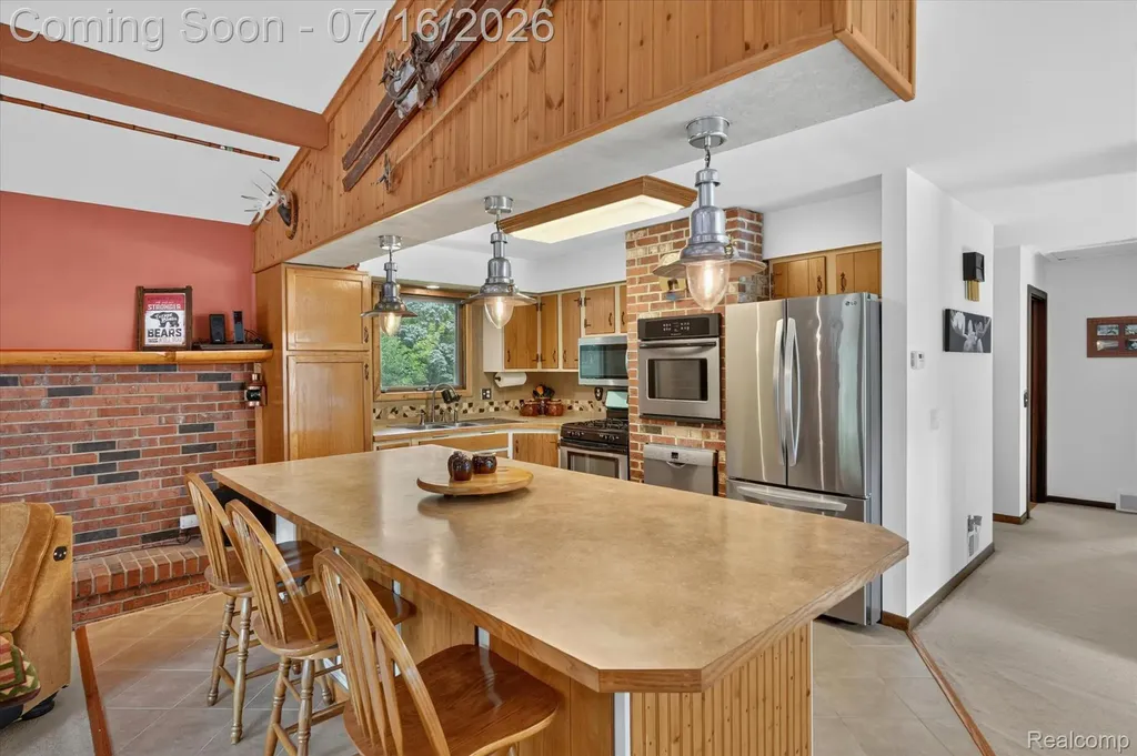 11210 Linden Road Fenton Charter Township MI 48451