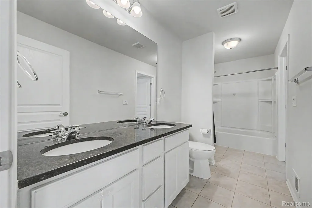 18729 Cumberland Court Northville Township MI 48168