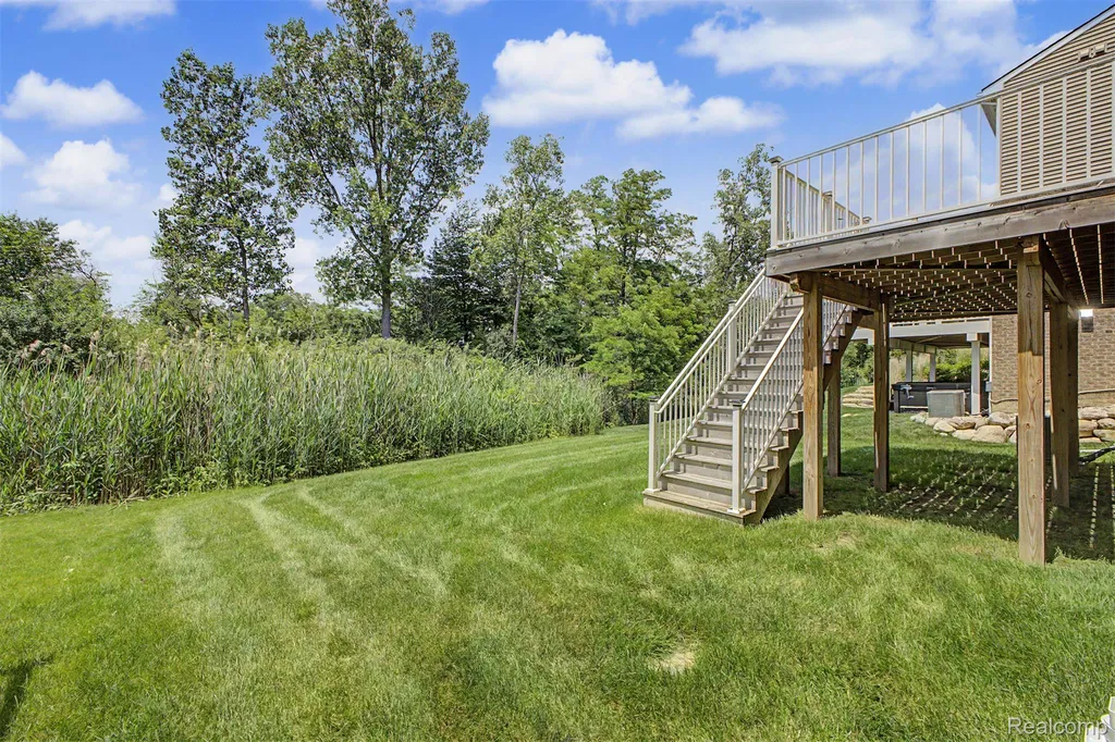 18729 Cumberland Court Northville Township MI 48168