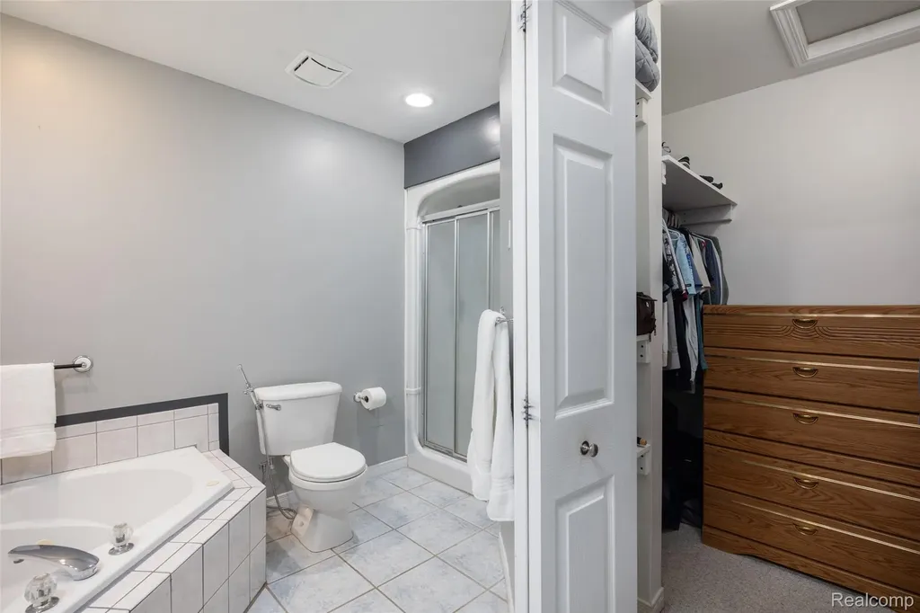 18570 Hollie Drive Macomb Township MI 48044