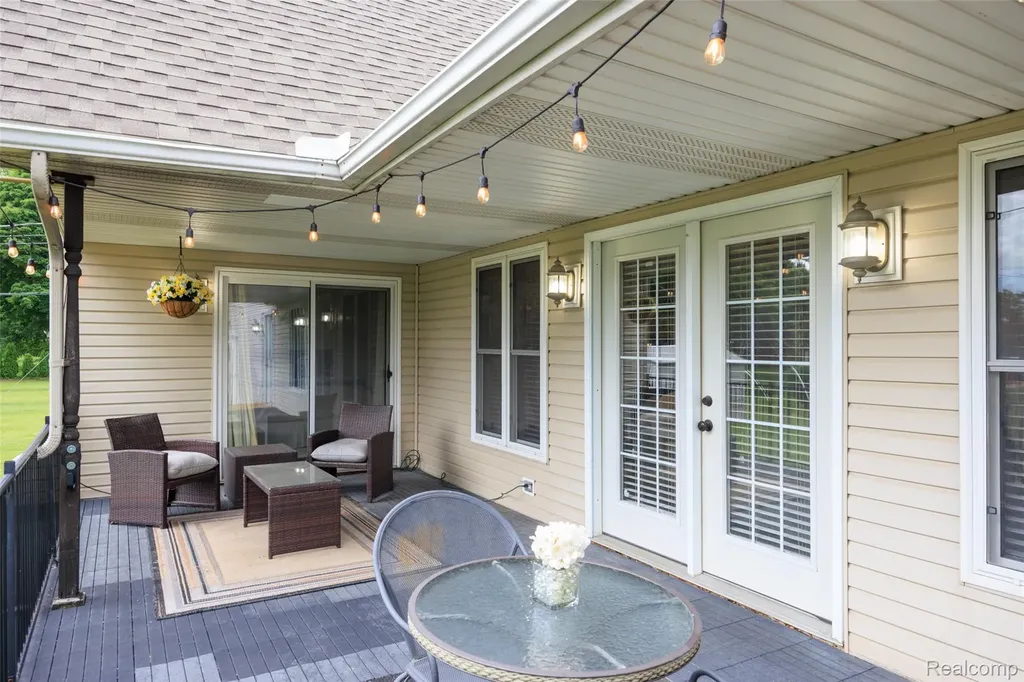 18570 Hollie Drive Macomb Township MI 48044