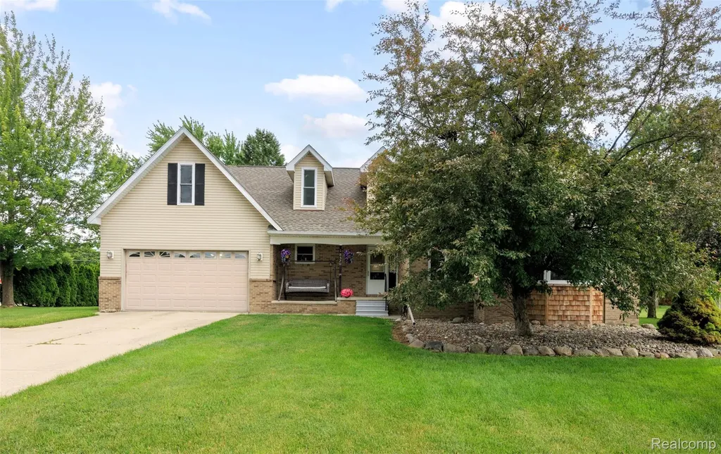 18570 Hollie Drive Macomb Township MI 48044