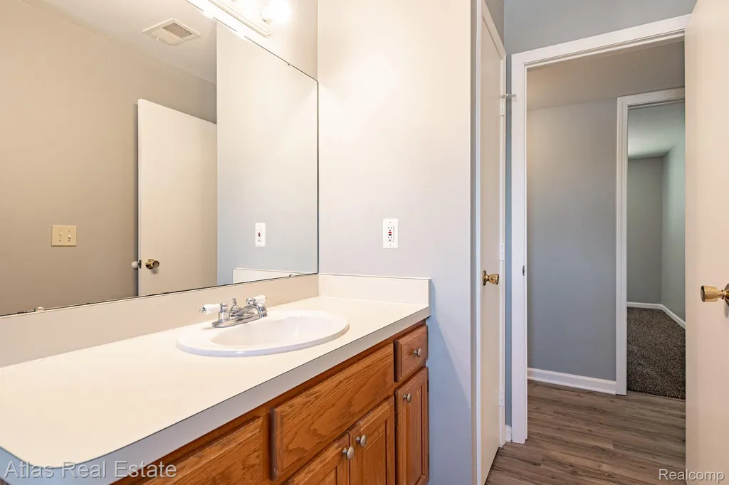 2255 N Milford Road Highland Charter Township MI 48357