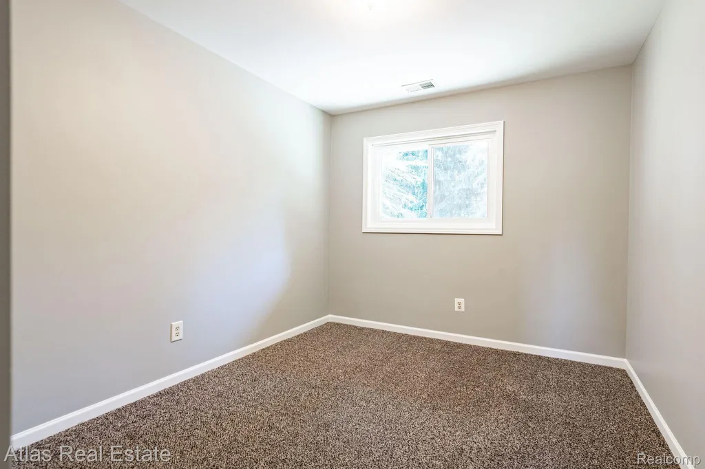 2255 N Milford Road Highland Charter Township MI 48357