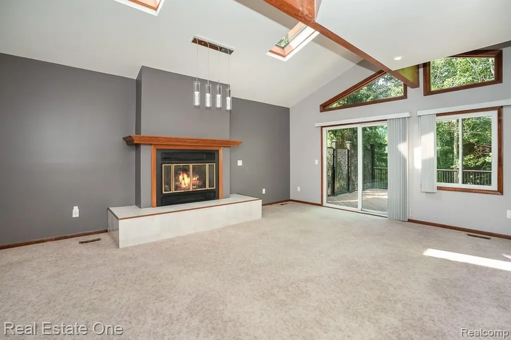 5129 Highmount Drive Troy City MI 48098