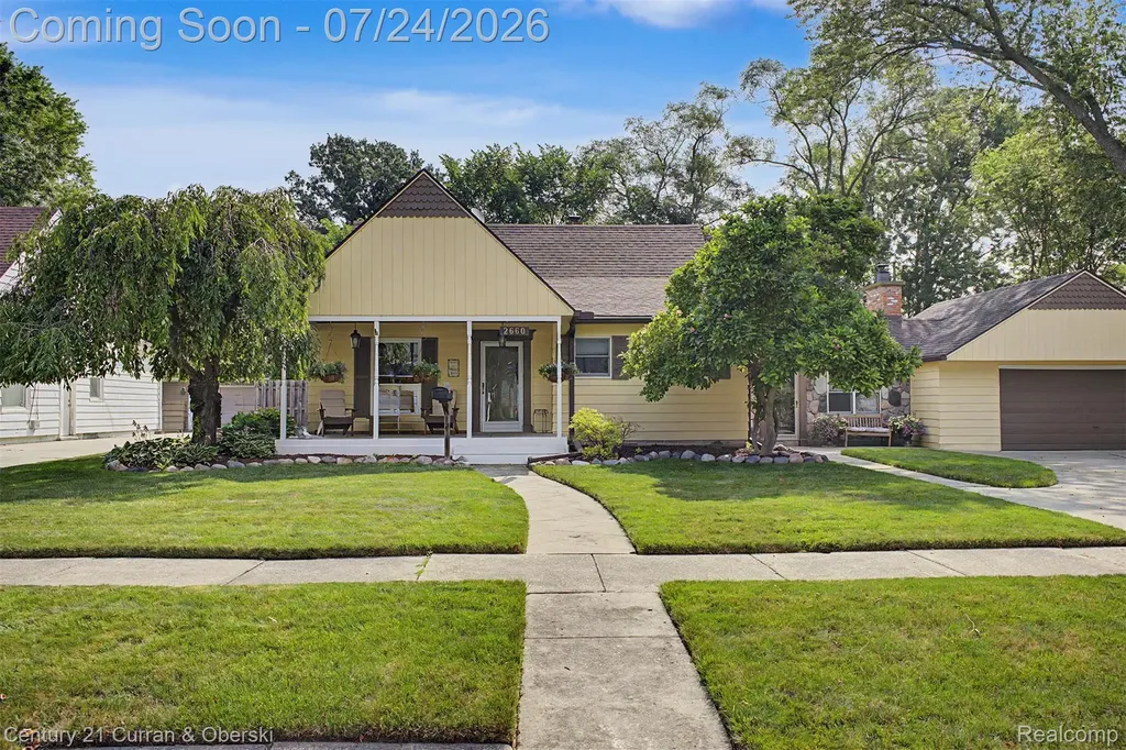 2660 Thomas Avenue Berkley City MI 48072