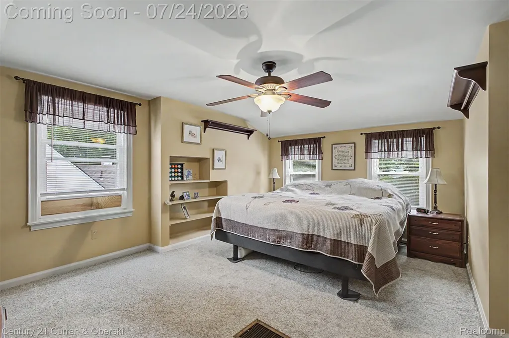2660 Thomas Avenue Berkley City MI 48072