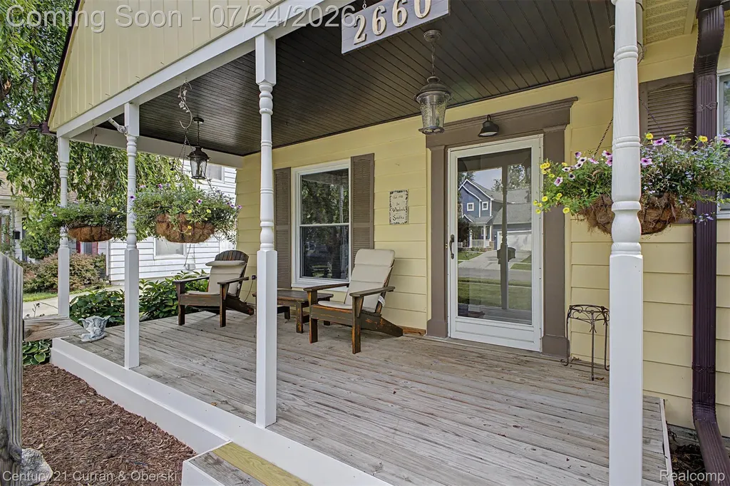 2660 Thomas Avenue Berkley City MI 48072