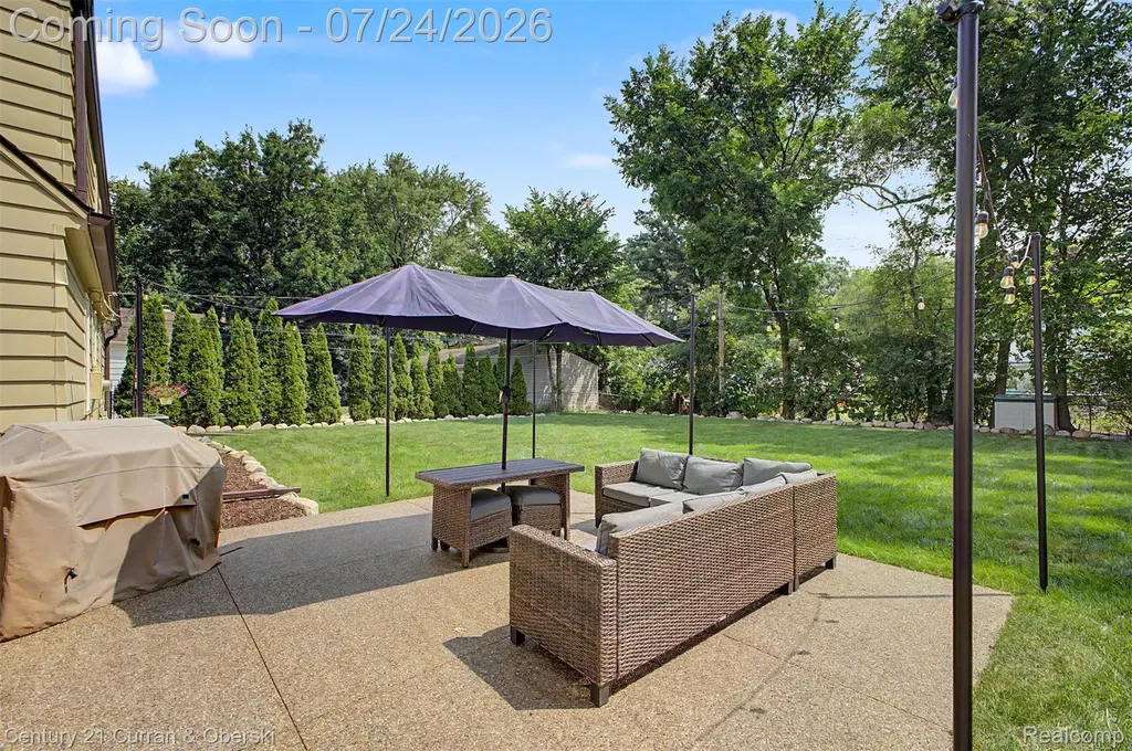 2660 Thomas Avenue Berkley City MI 48072