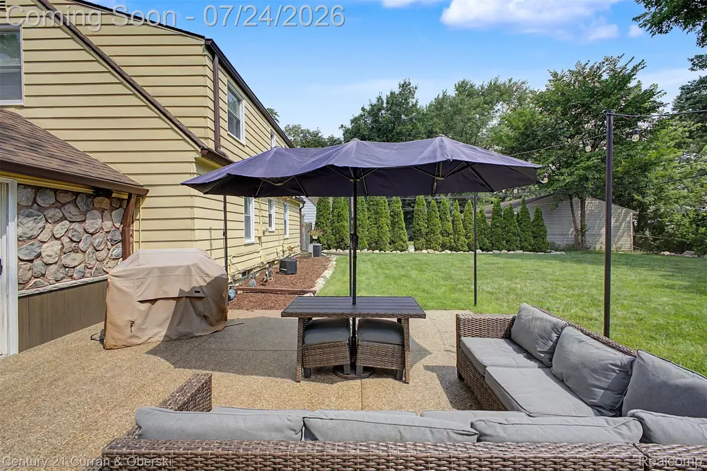 2660 Thomas Avenue Berkley City MI 48072