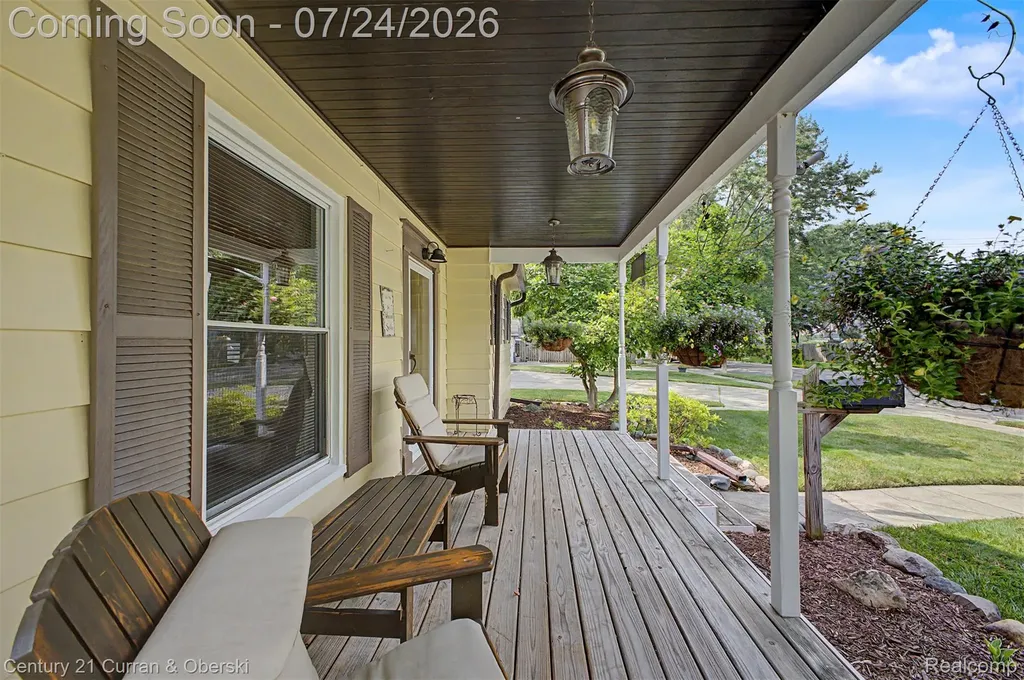 2660 Thomas Avenue Berkley City MI 48072