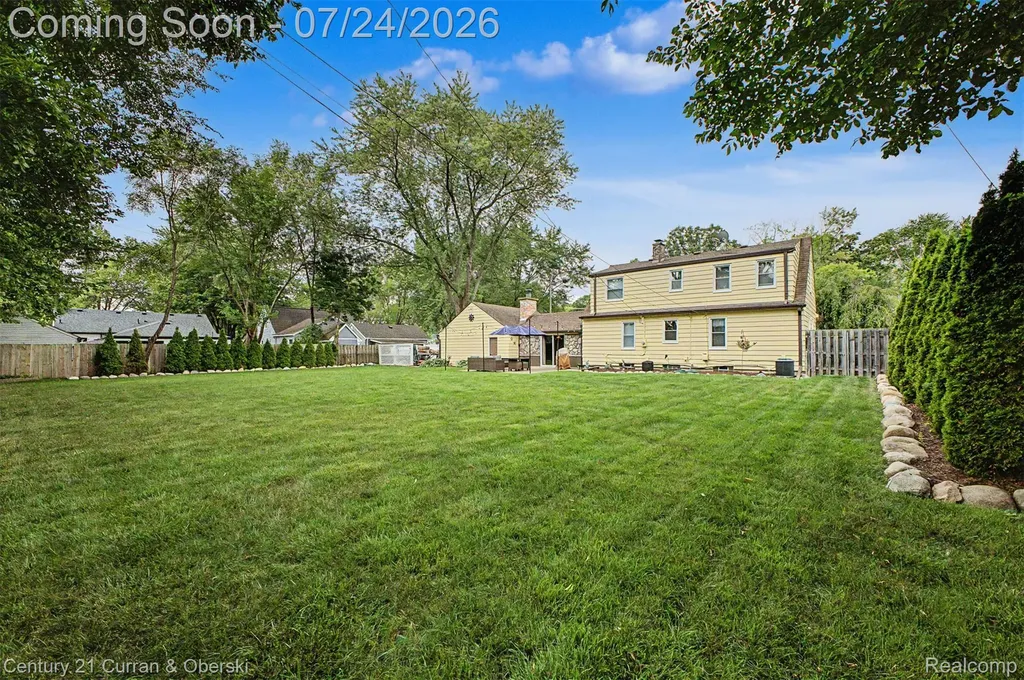 2660 Thomas Avenue Berkley City MI 48072