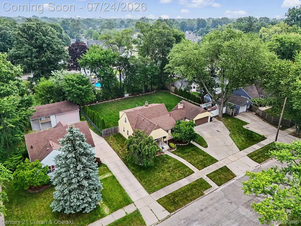 2660 Thomas Avenue Berkley City MI 48072