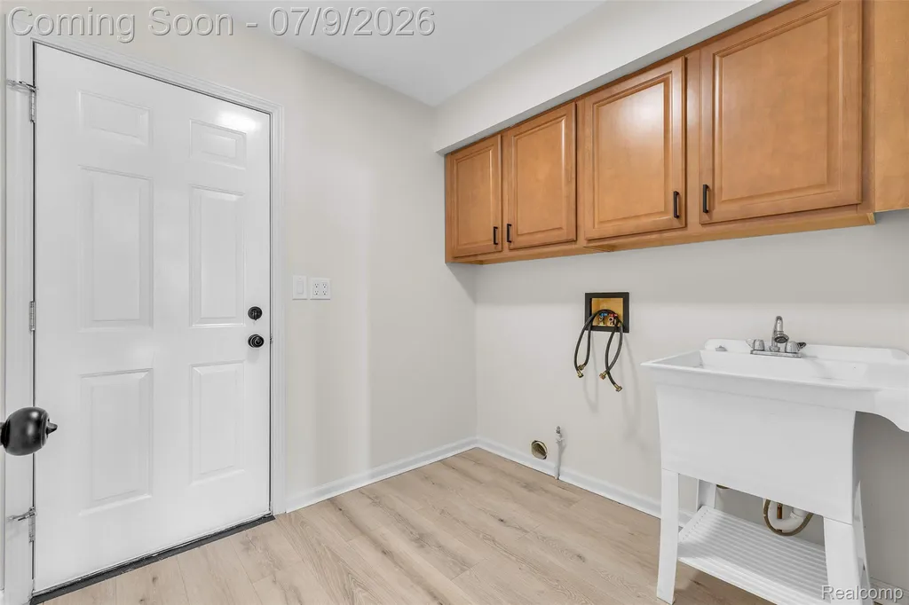 25476 Tara Lane Brownstown Charter Township MI 48134