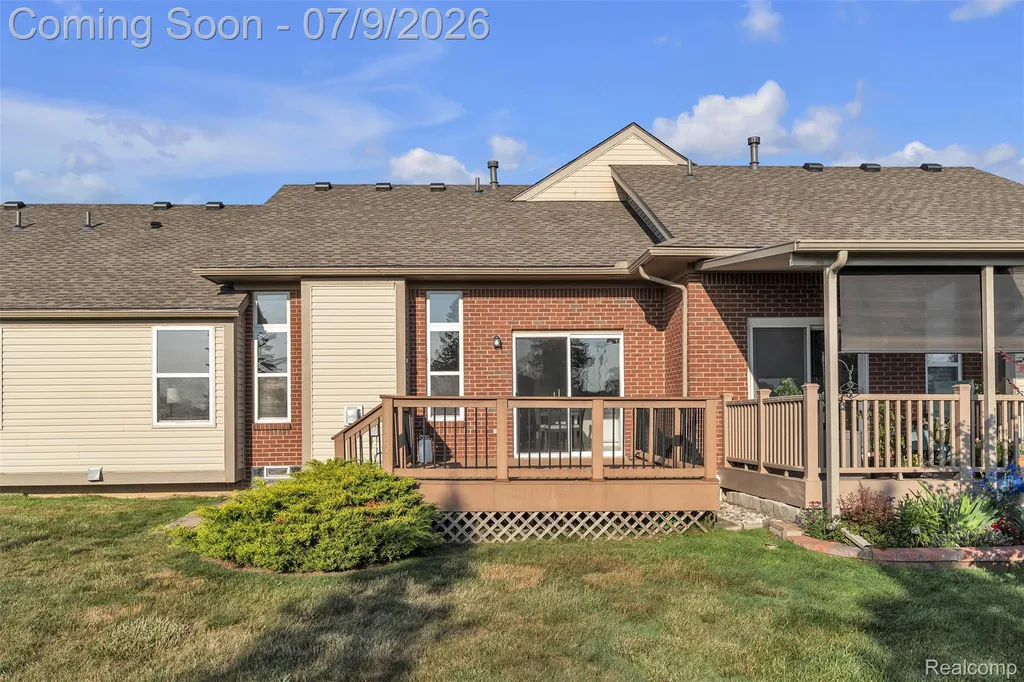 25476 Tara Lane Brownstown Charter Township MI 48134