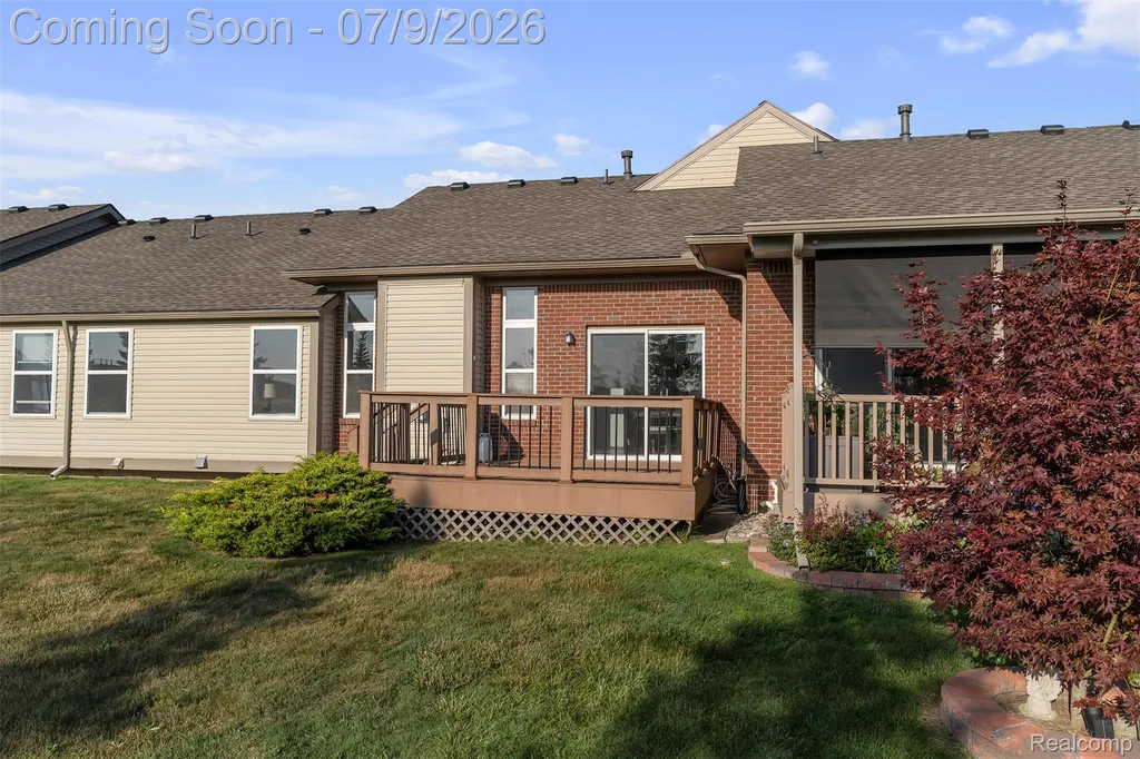 25476 Tara Lane Brownstown Charter Township MI 48134