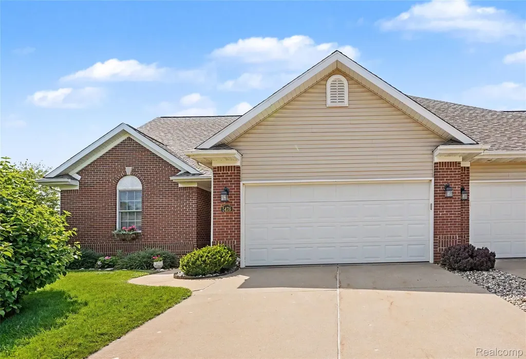 5478 Red Oak Court Fenton Charter Township MI 48451