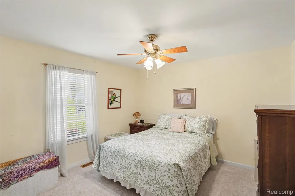 5478 Red Oak Court Fenton Charter Township MI 48451