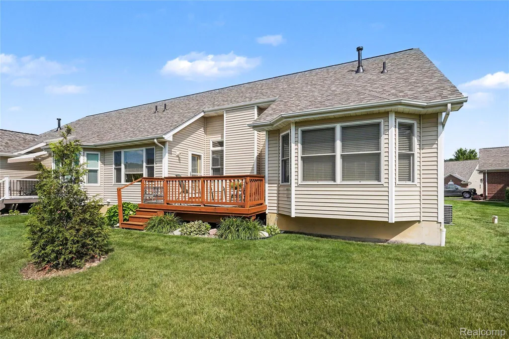 5478 Red Oak Court Fenton Charter Township MI 48451