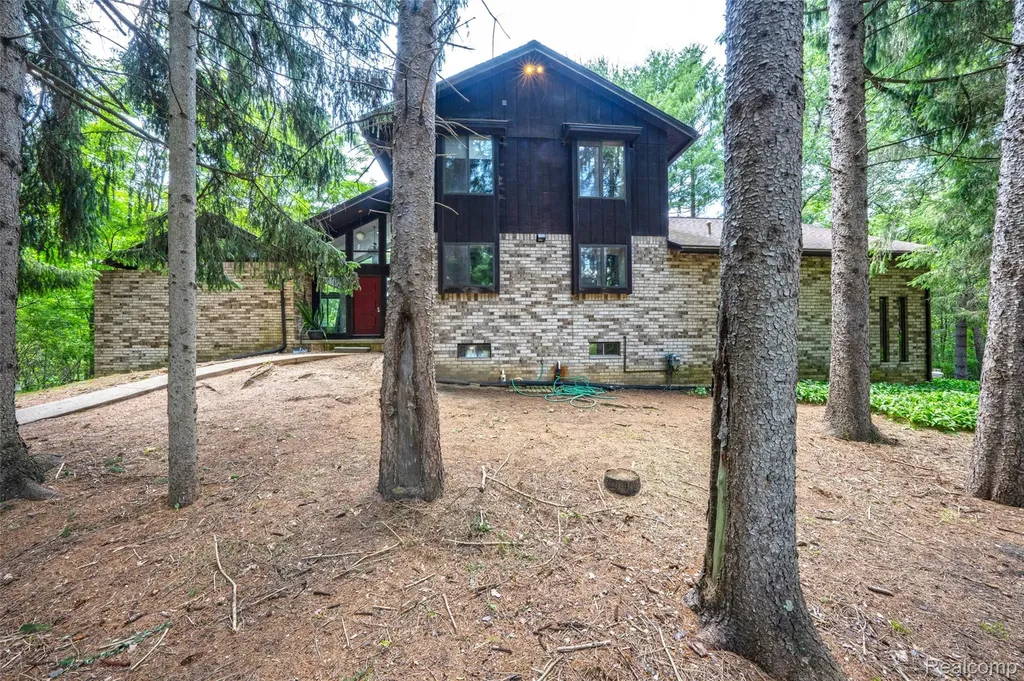 4565 Brookside Road Hartland Township MI 48430