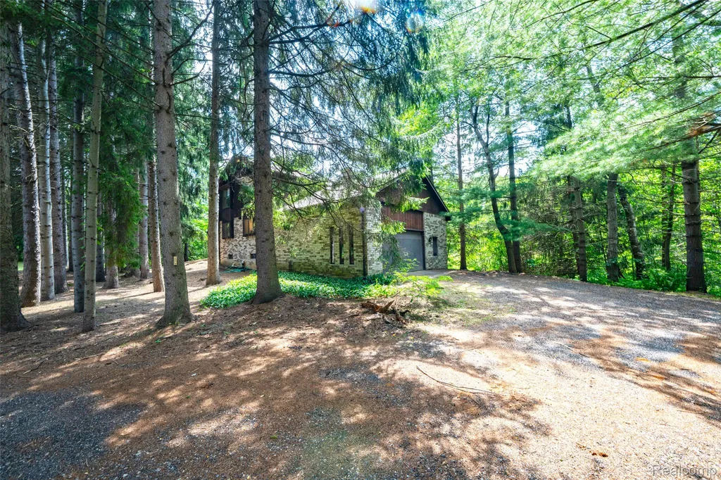 4565 Brookside Road Hartland Township MI 48430
