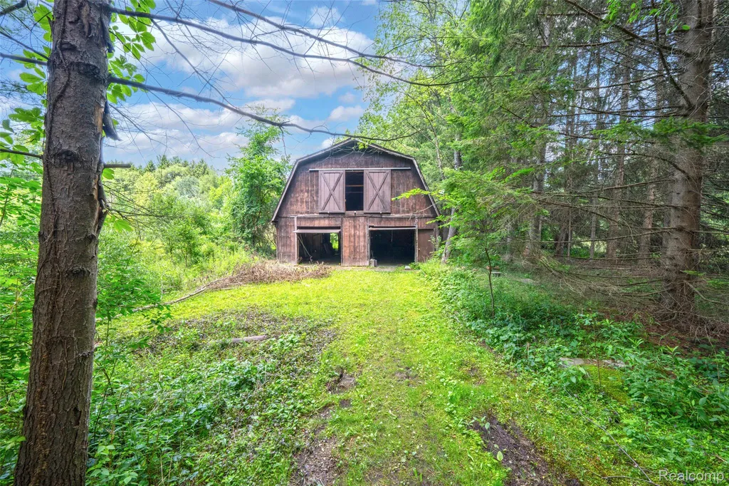 4565 Brookside Road Hartland Township MI 48430