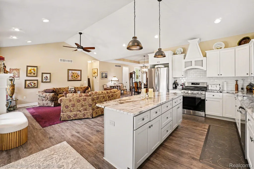 56 Fox Hollow Drive Lapeer City MI 48455