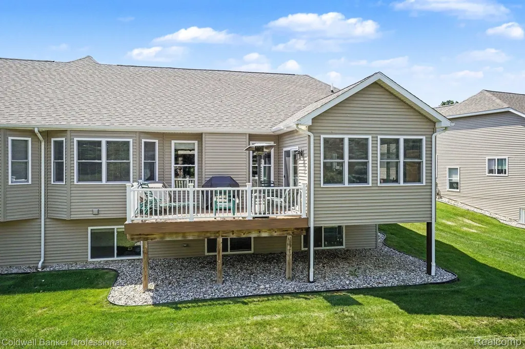 56 Fox Hollow Drive Lapeer City MI 48455