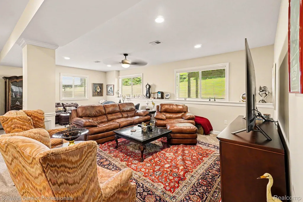 56 Fox Hollow Drive Lapeer City MI 48455