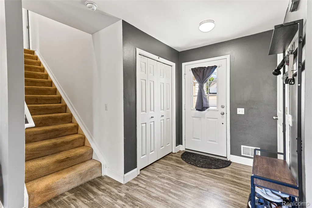 7921 Mallard Way York Charter Township MI 48197