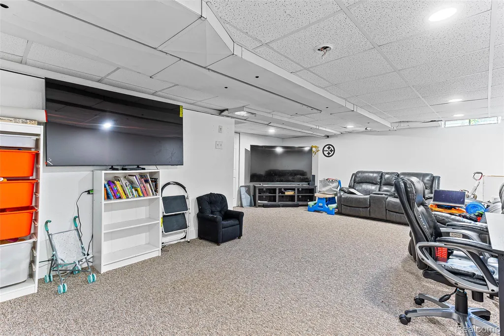 7921 Mallard Way York Charter Township MI 48197