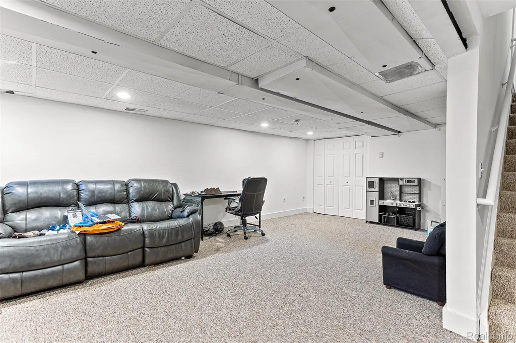 7921 Mallard Way York Charter Township MI 48197