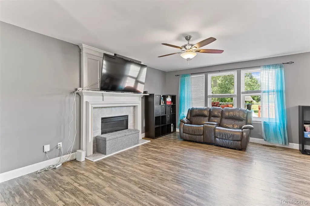 7921 Mallard Way York Charter Township MI 48197