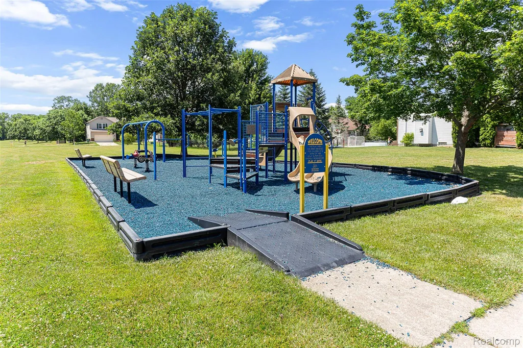 7921 Mallard Way York Charter Township MI 48197