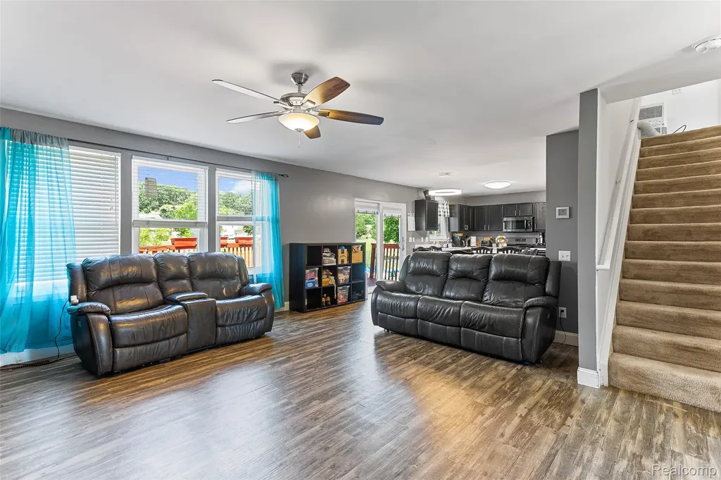 7921 Mallard Way York Charter Township MI 48197