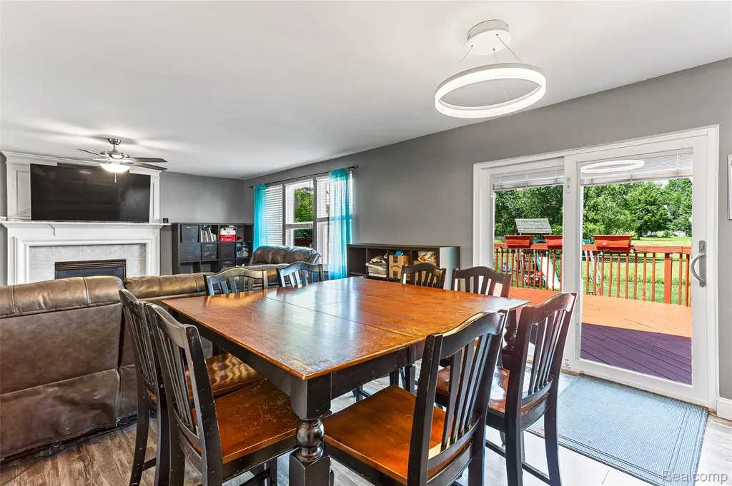 7921 Mallard Way York Charter Township MI 48197
