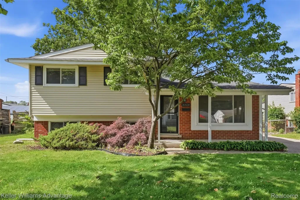 35838 Canyon Drive Westland City MI 48186