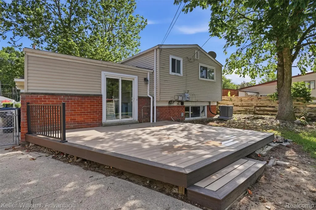 35838 Canyon Drive Westland City MI 48186