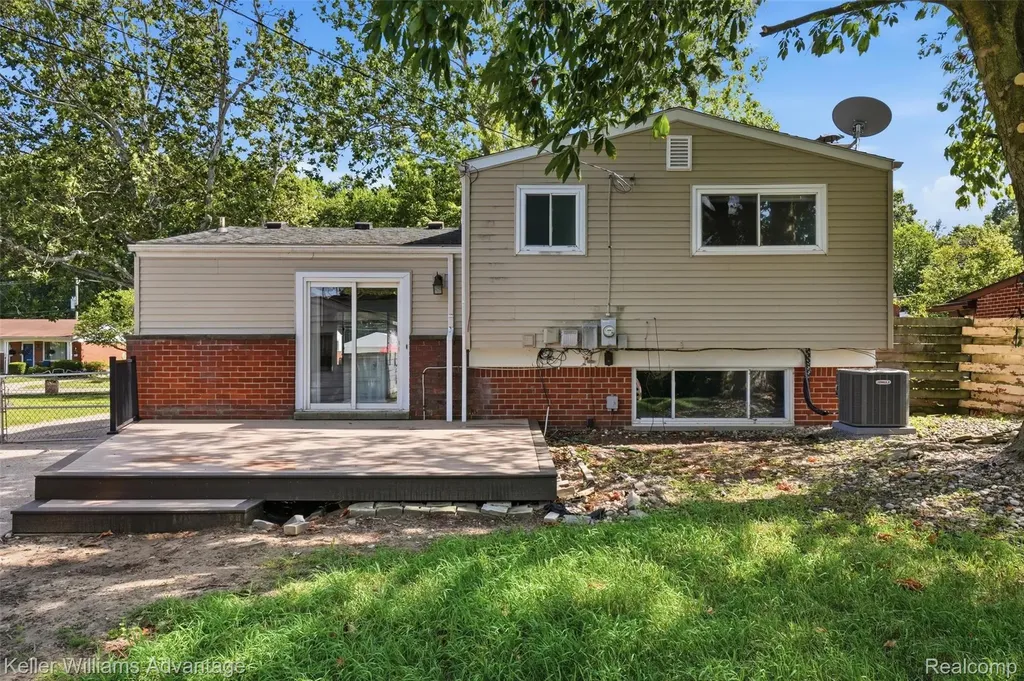 35838 Canyon Drive Westland City MI 48186