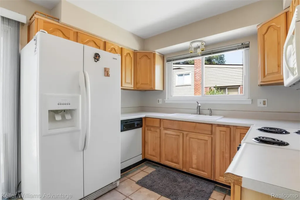 35838 Canyon Drive Westland City MI 48186
