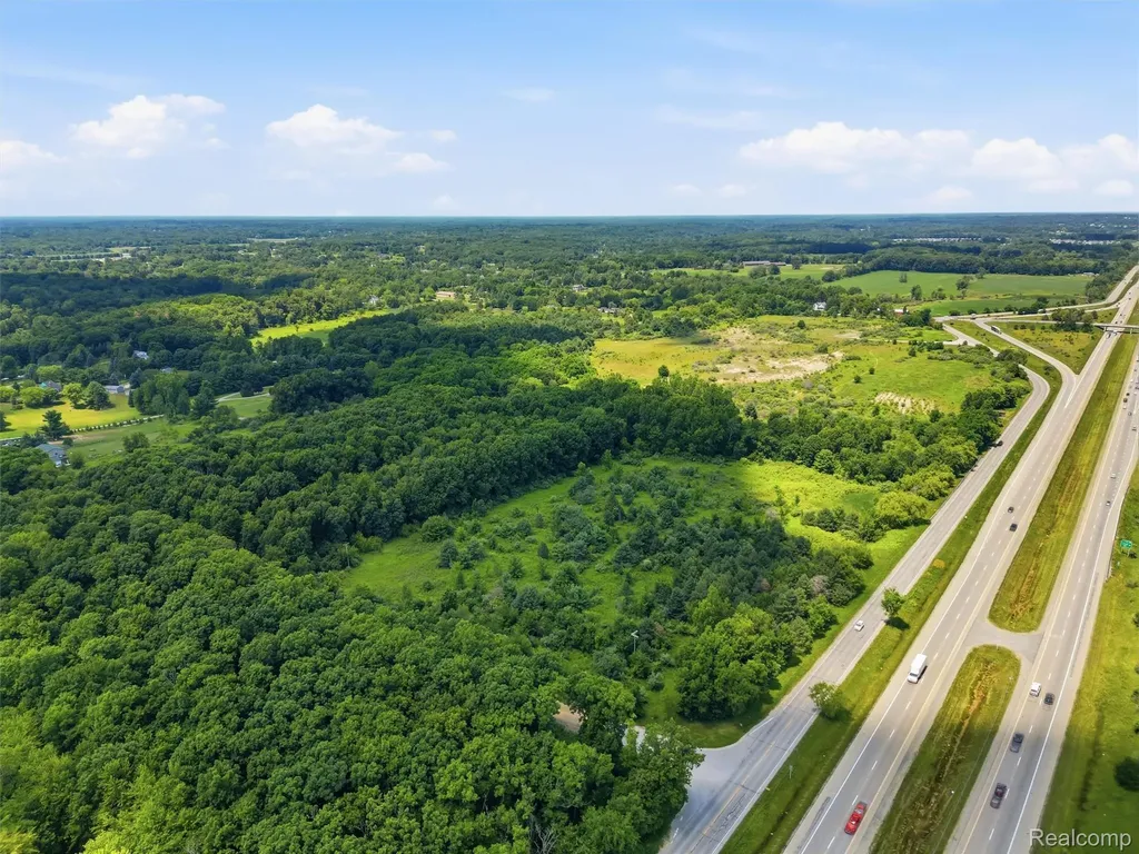4975 Old Us 23 Hartland Township MI 48430
