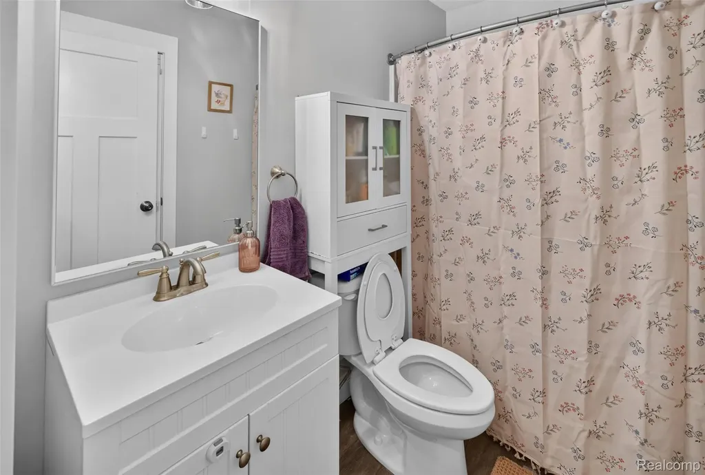 69053 Grove Street Richmond City MI 48062