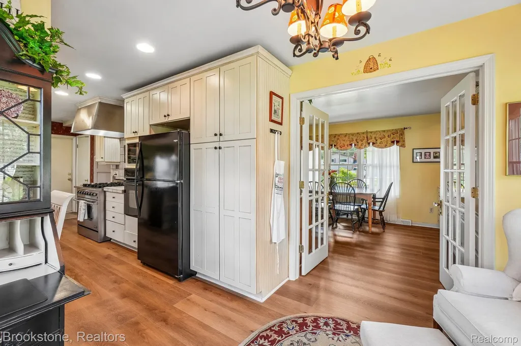 2668 Caterham Drive Waterford Charter Township MI 48329
