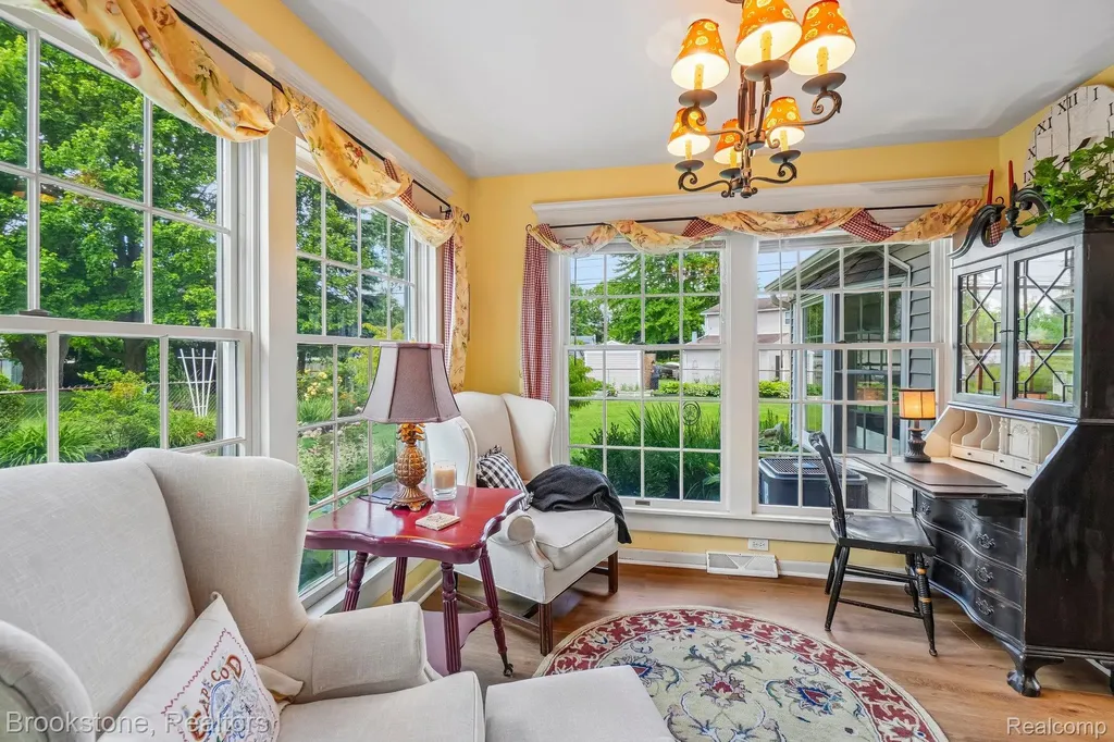 2668 Caterham Drive Waterford Charter Township MI 48329