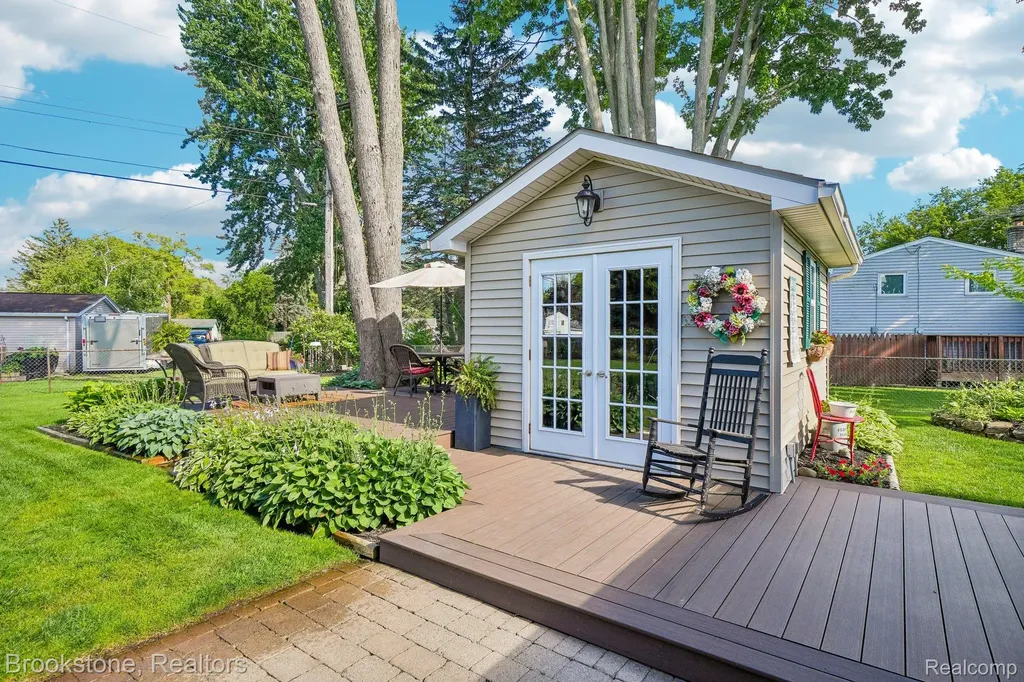 2668 Caterham Drive Waterford Charter Township MI 48329